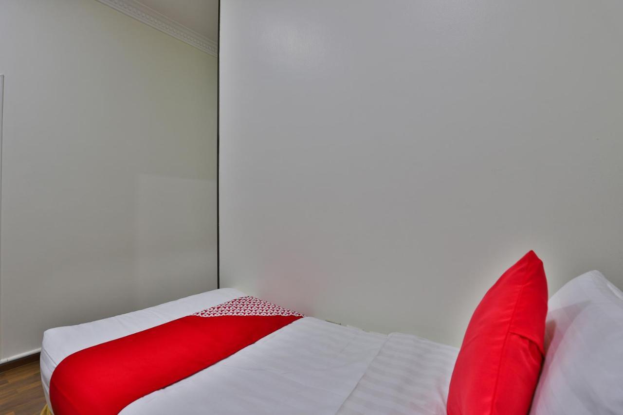 Oyo 288 Diafati Residential Units Hotel Nadinah Exterior foto